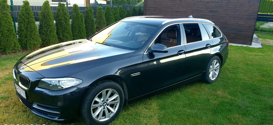 BMW Seria 5 cena 74900 przebieg: 221000, rok produkcji 2016 z Oława małe 352